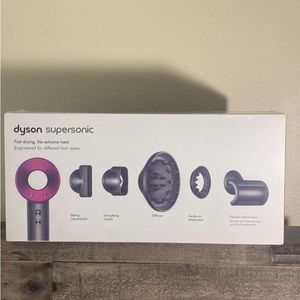 Dyson Supersonic Hairdryer- Iron/Fuschia *NEGOTIABLE*